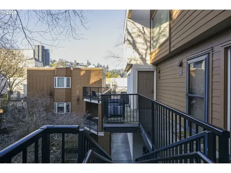 1535 SW Clay Street Portland OR 97201