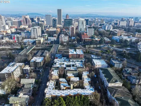 1535 SW Clay Street Portland OR 97201