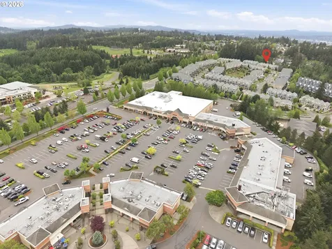 20275 Hoodview Avenue West Linn OR 97068