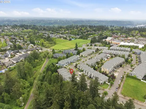 20275 Hoodview Avenue West Linn OR 97068