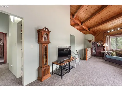 20480 Hwy 395 N Mount Vernon OR 97865