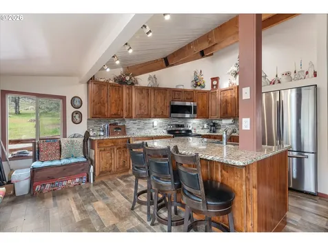 20480 Hwy 395 N Mount Vernon OR 97865