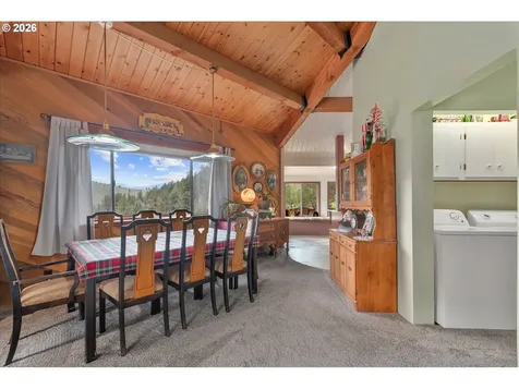 20480 Hwy 395 N Mount Vernon OR 97865