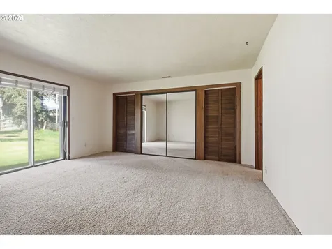 3301 Wyeast Road Hood River OR 97031