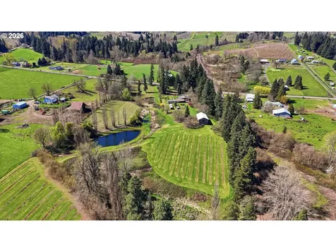 3301 Wyeast Road Hood River OR 97031