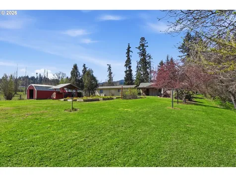 3301 Wyeast Road Hood River OR 97031