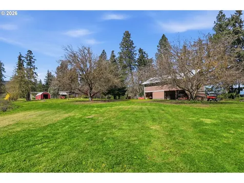 3301 Wyeast Road Hood River OR 97031
