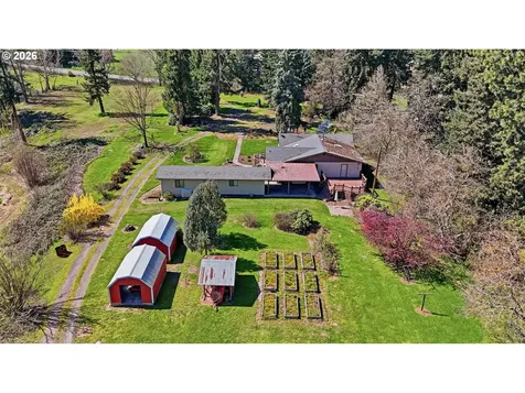 3301 Wyeast Road Hood River OR 97031
