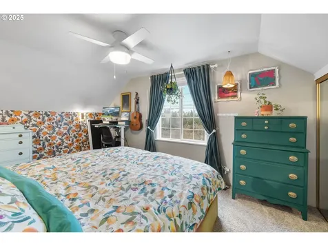 5624 NE Hoyt Street Portland OR 97213