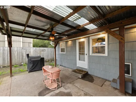 5624 NE Hoyt Street Portland OR 97213