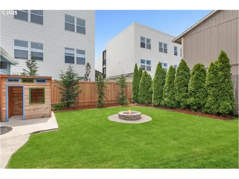 5624 NE Hoyt Street Portland OR 97213