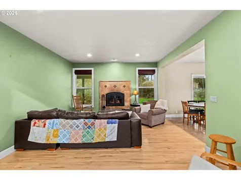 88952 Conrad Road Veneta OR 97487