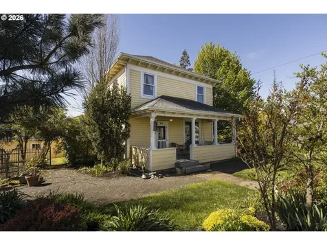 410 W Grant Street Carlton OR 97111