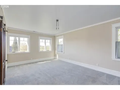 410 W Grant Street Carlton OR 97111