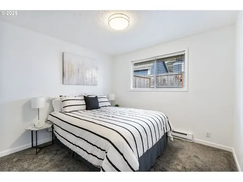 1802 SE Clatsop Street Portland OR 97202