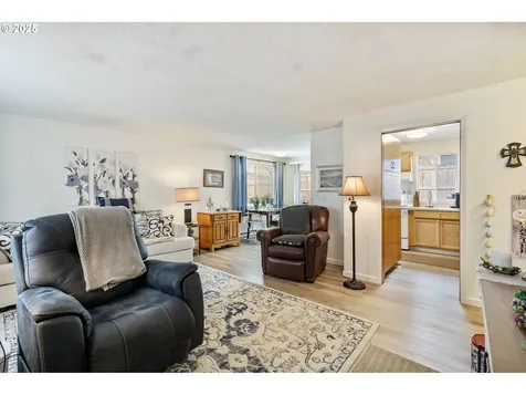1802 SE Clatsop Street Portland OR 97202