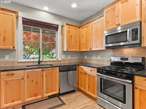 5703 SE 10th Street Gresham OR 97080