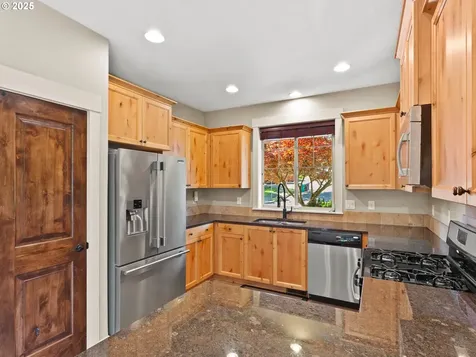 5703 SE 10th Street Gresham OR 97080