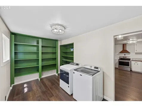 1565 California Avenue Coos Bay OR 97420