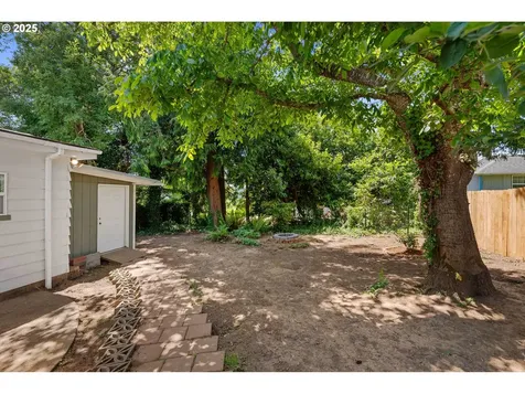 1565 California Avenue Coos Bay OR 97420