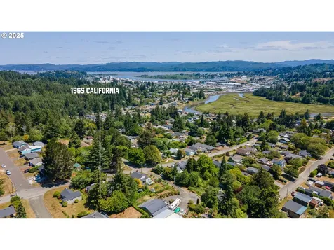 1565 California Avenue Coos Bay OR 97420