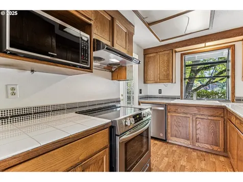 16301 SE Franklin Street Portland OR 97236