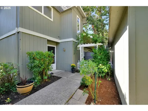 1500 Norkenzie Road Eugene OR 97401