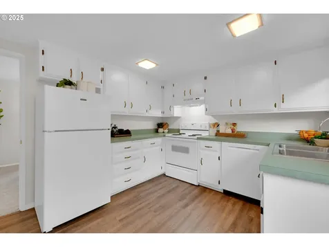 1500 Norkenzie Road Eugene OR 97401