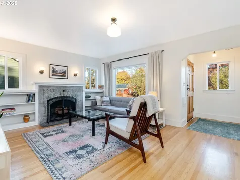6823 N Michigan Avenue Portland OR 97217