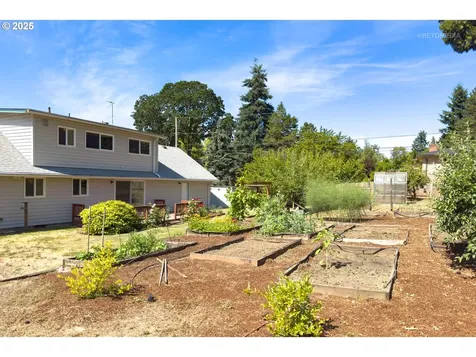 1055 NW Jackson Street Hillsboro OR 97124