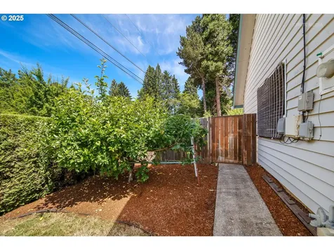 1055 NW Jackson Street Hillsboro OR 97124