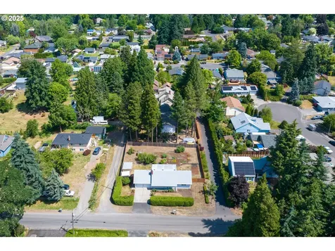 1055 NW Jackson Street Hillsboro OR 97124