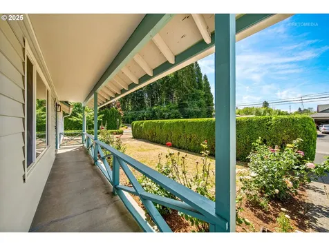 1055 NW Jackson Street Hillsboro OR 97124