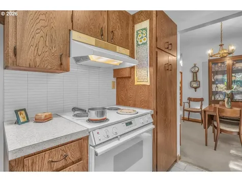 9200 SW Elrose Court Portland OR 97224