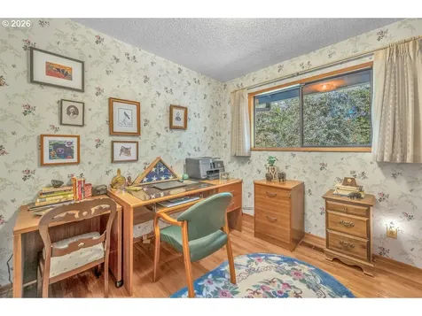 9200 SW Elrose Court Portland OR 97224