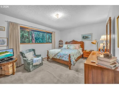 9200 SW Elrose Court Portland OR 97224