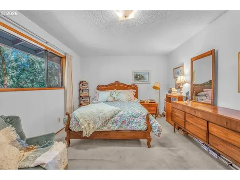 9200 SW Elrose Court Portland OR 97224