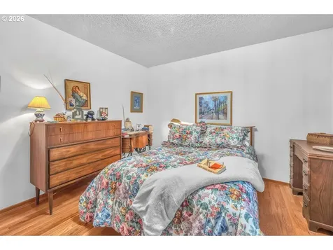 9200 SW Elrose Court Portland OR 97224