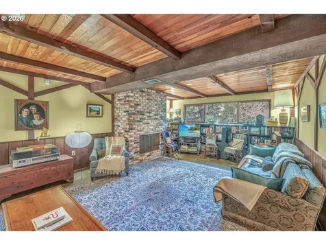 9200 SW Elrose Court Portland OR 97224