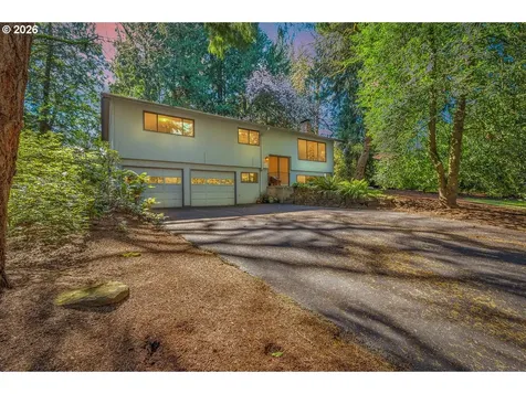 9200 SW Elrose Court Portland OR 97224
