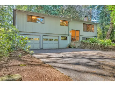 9200 SW Elrose Court Portland OR 97224