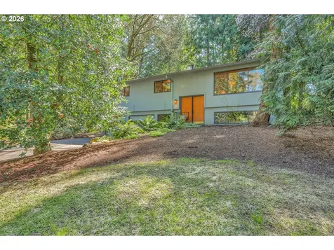 9200 SW Elrose Court Portland OR 97224