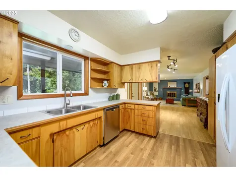 1526 SW Cypress Lane Mcminnville OR 97128