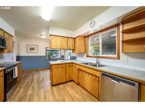 1526 SW Cypress Lane Mcminnville OR 97128
