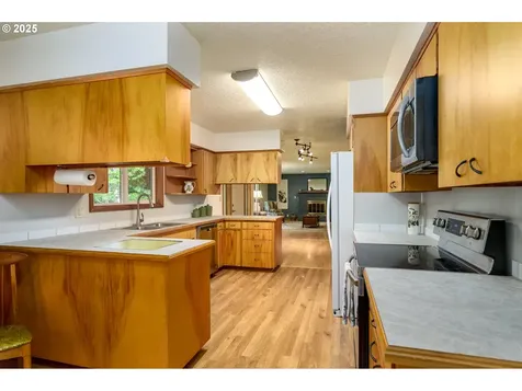 1526 SW Cypress Lane Mcminnville OR 97128
