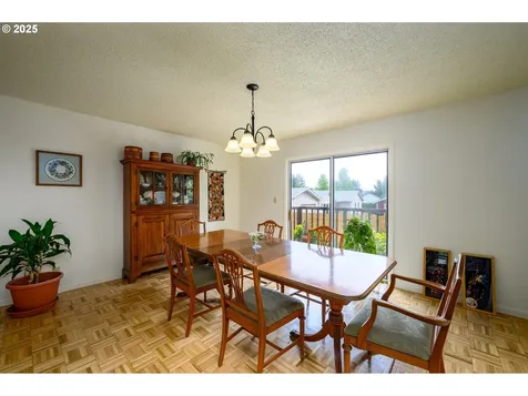 1526 SW Cypress Lane Mcminnville OR 97128