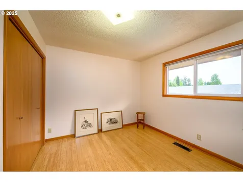 1526 SW Cypress Lane Mcminnville OR 97128