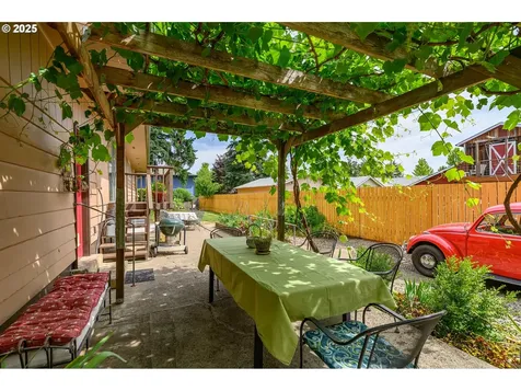 1526 SW Cypress Lane Mcminnville OR 97128
