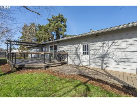 208 SE Jefferson Street Sheridan OR 97378