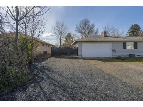 208 SE Jefferson Street Sheridan OR 97378